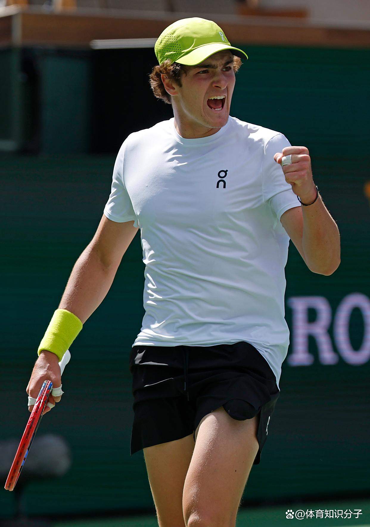 费德勒爆冷击败美国队,高光表现引爆全场!的简单介绍 费德勒爆冷击败美国队,高光表现引爆全场!的简单介绍