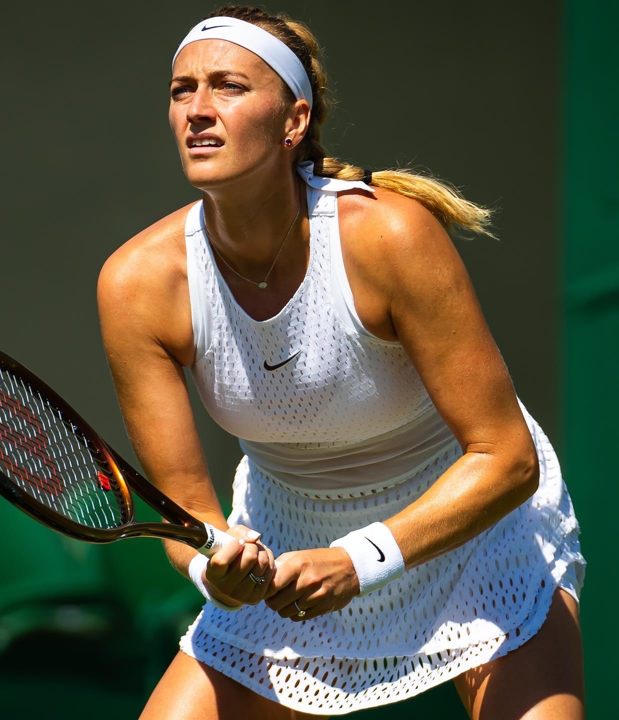 科维托娃回归赛场，逆转首场状态亮眼，曼联观众沸腾！的简单介绍