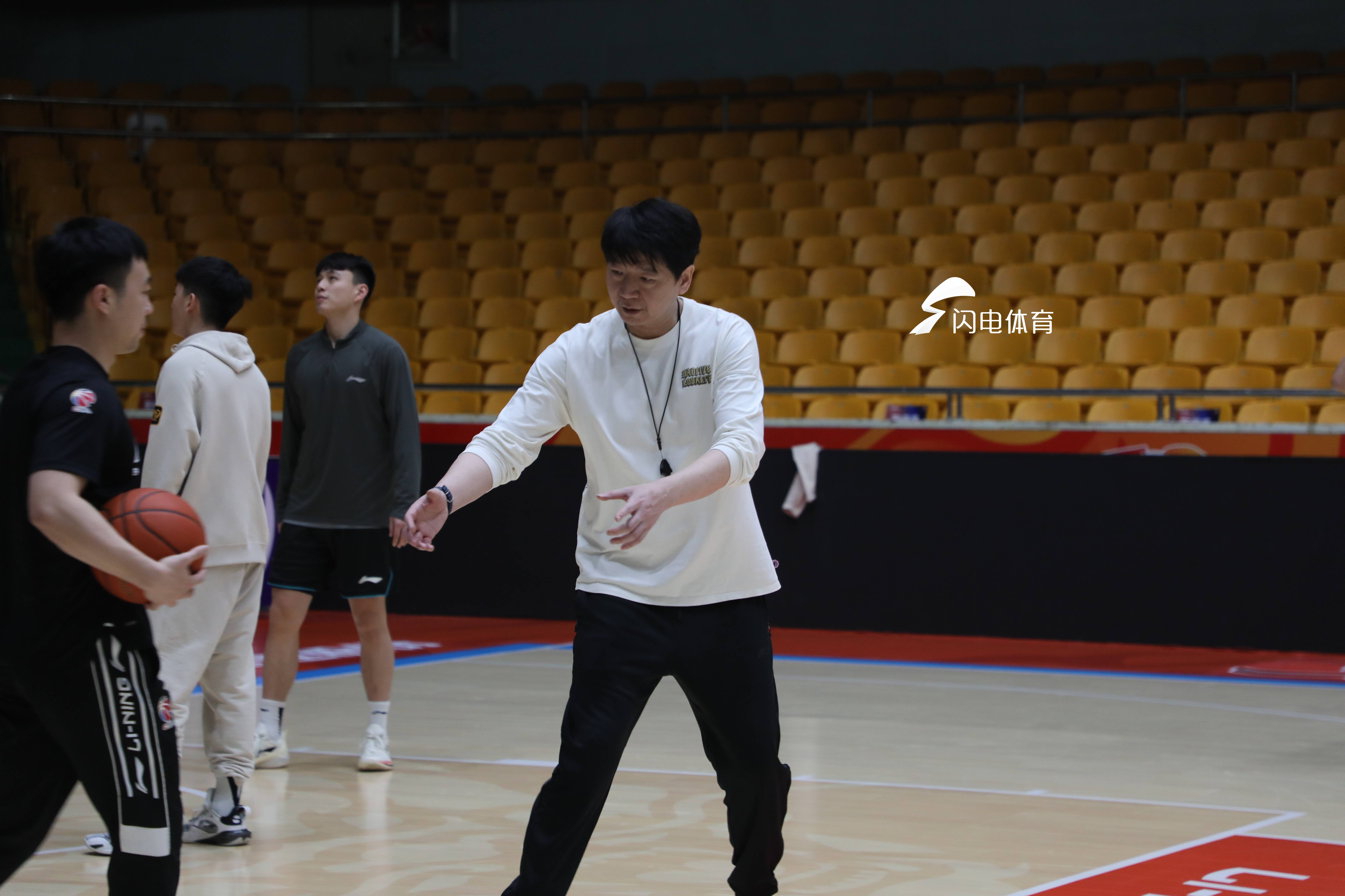 关于NBA季后赛倒计时,山东男篮窗口期调整名单,细节引发关注,震撼外界,控场能力受关注的信息 关于NBA季后赛倒计时,山东男篮窗口期调整名单,细节引发关注,震撼外界,控场能力受关注的信息