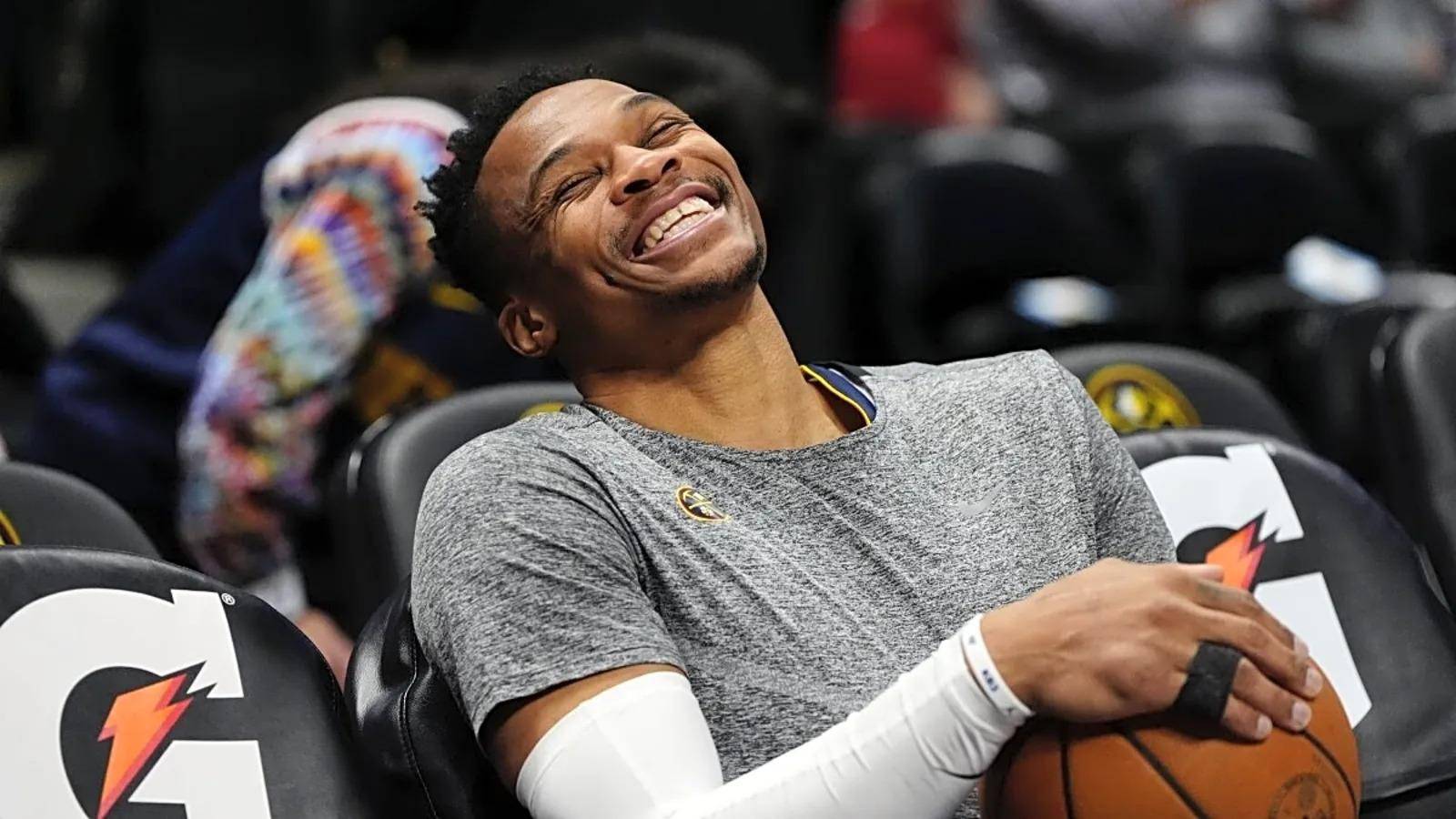 亚冠倒计时;纽约尼克斯关键时刻主帅复盘;细节引发关注;底气十足;身体对抗强度拉满的简单介绍 亚冠倒计时;纽约尼克斯关键时刻主帅复盘;细节引发关注;底气十足;身体对抗强度拉满的简单介绍