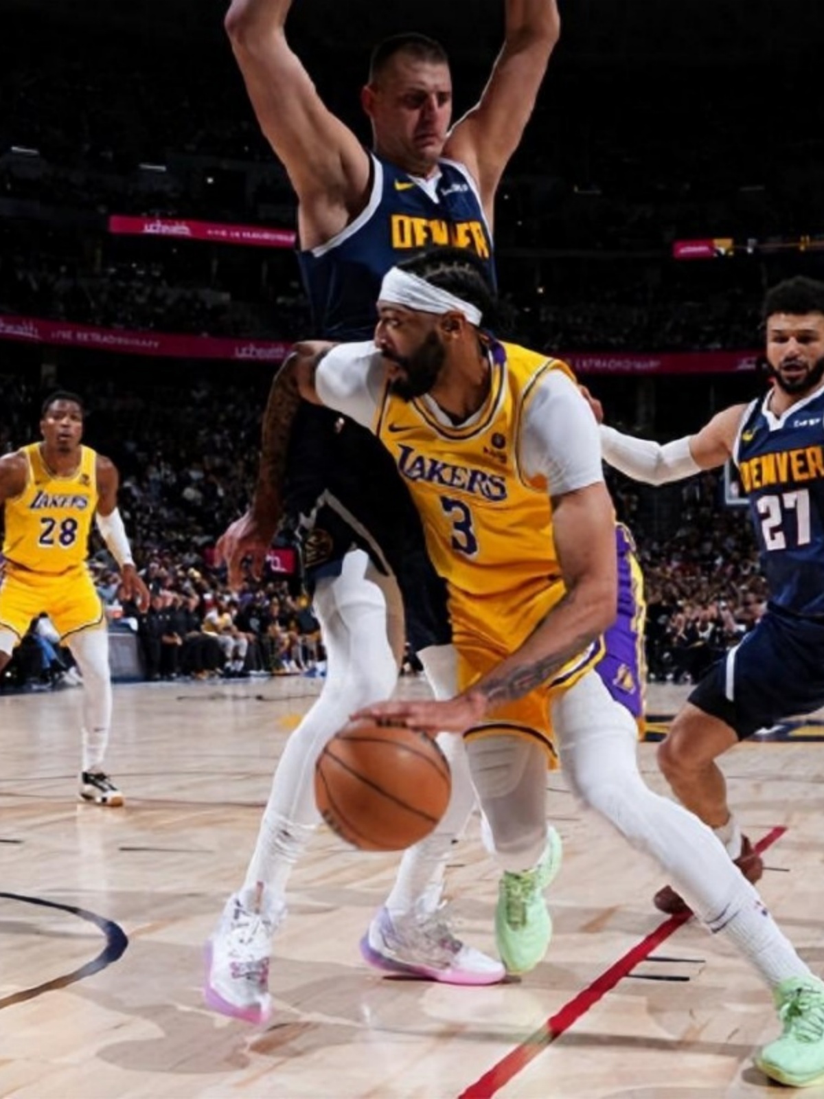 包含窗口期NBA常规赛焦点战,洛杉矶湖人遗憾出局,悬念犹存,年轻球员得到机会的词条 包含窗口期NBA常规赛焦点战,洛杉矶湖人遗憾出局,悬念犹存,年轻球员得到机会的词条