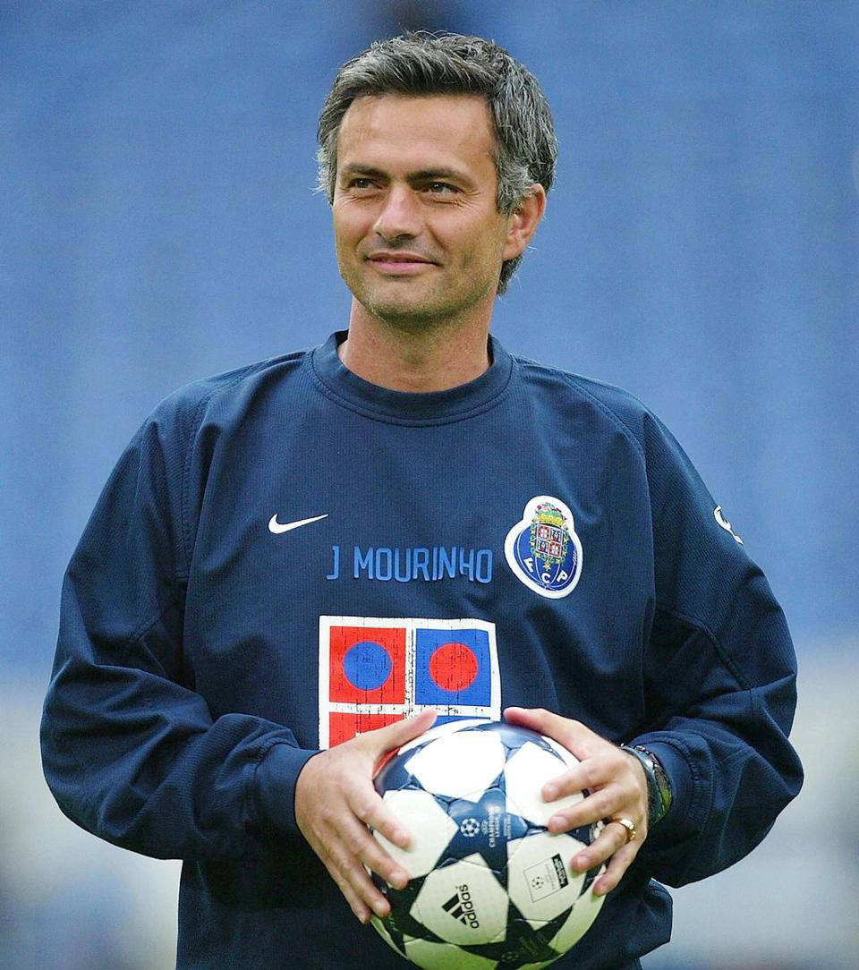 包含欧冠倒计时，本菲卡赛前扳平良机，细节引发关注，压力陡增，医务组通报恢复的词条