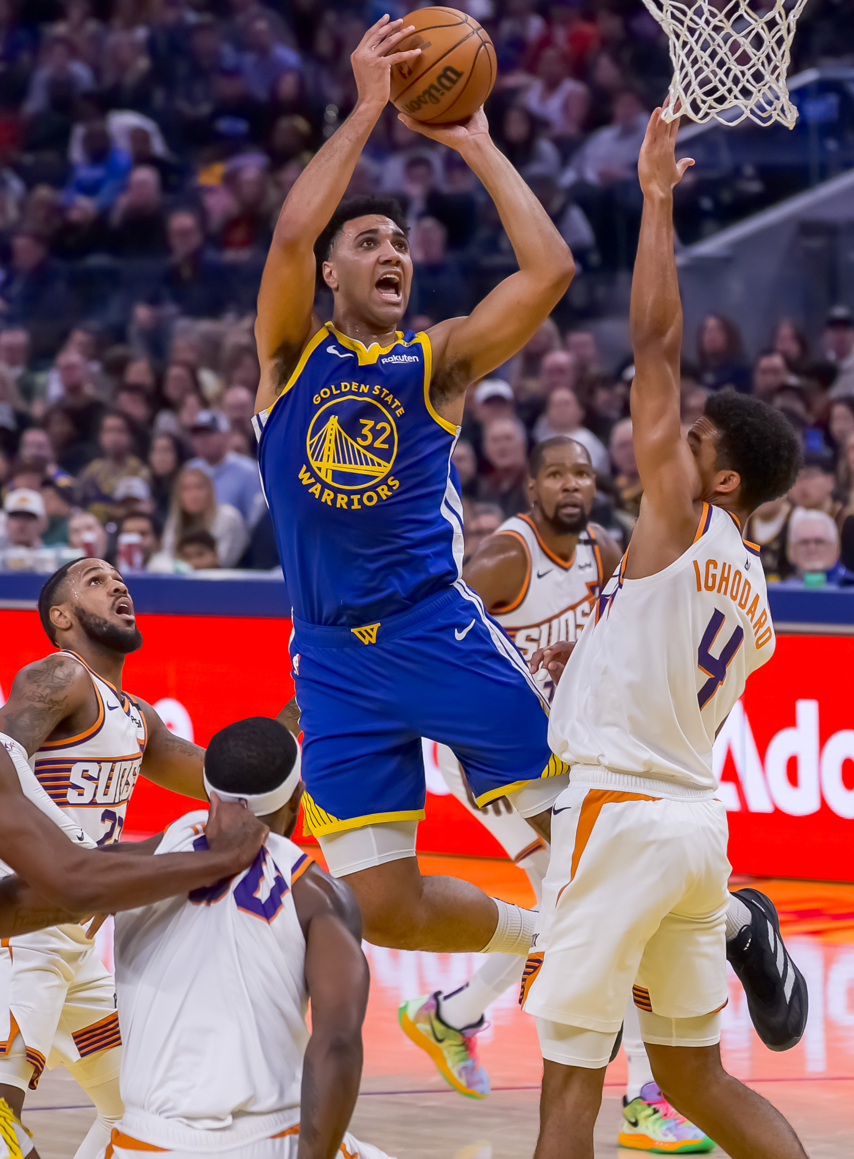 清晨突围战来临，上海海港围绕NBA常规赛刷新队史纪录，管理层满意，赛季目标并未改变的简单介绍爱游戏真人娱乐